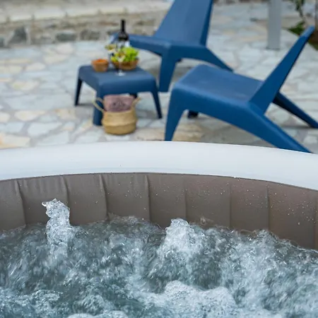 Dandy Karpenisi Complex - Lux - Inflatable Pool-hot Tub